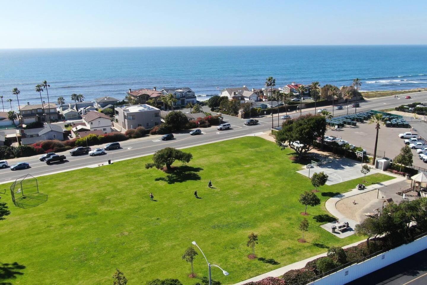 Walk To The Beach - Outdoor Dining - Spacious Carlsbad Extérieur photo
